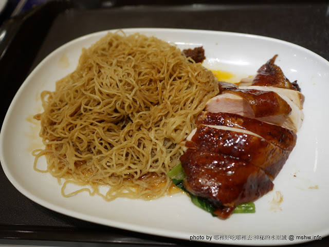 【食記】台中了凡香港油雞飯麵 Hawker Chan Taiwan J-Mall店@西屯米其林一條街&工業區-捷運BRT澄清醫院 : 米其林再度失靈!居然端得出冷的我也是醉了 下午茶 中式 便當/快餐 區域 午餐 台中市 小吃 捷運美食MRT&BRT 晚餐 未分類 港式 燒臘 米其林 Michelin 西屯區 雞肉飯 飲食/食記/吃吃喝喝 麵食類 