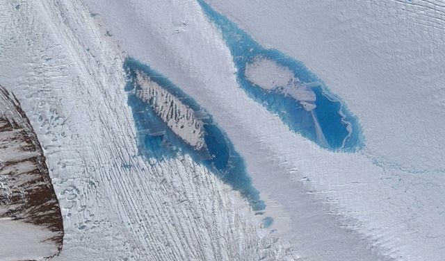 Satellite image shows a group of lakes atop Langhovde Glacier, East Antarctica. Photo: DigitalGlobe, Inc.