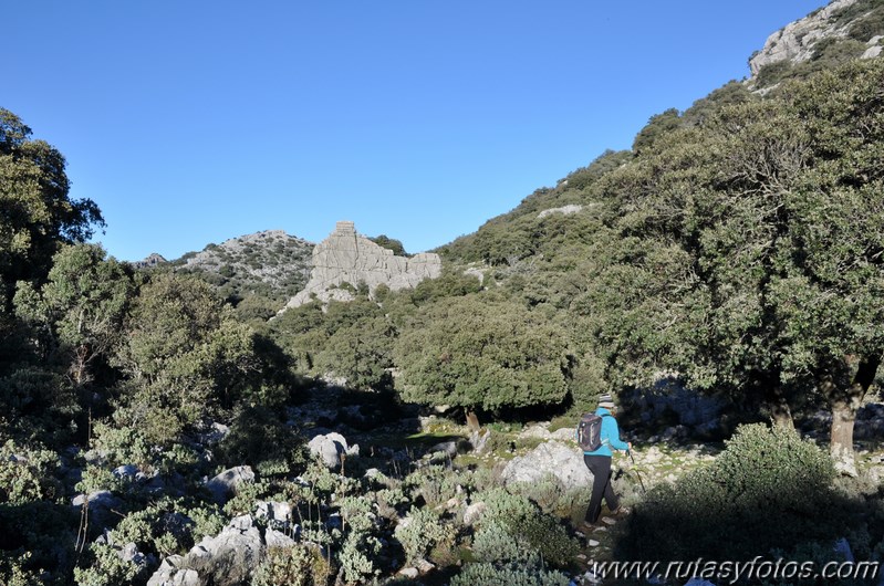 Subida a la Salamadre desde Villaluenga