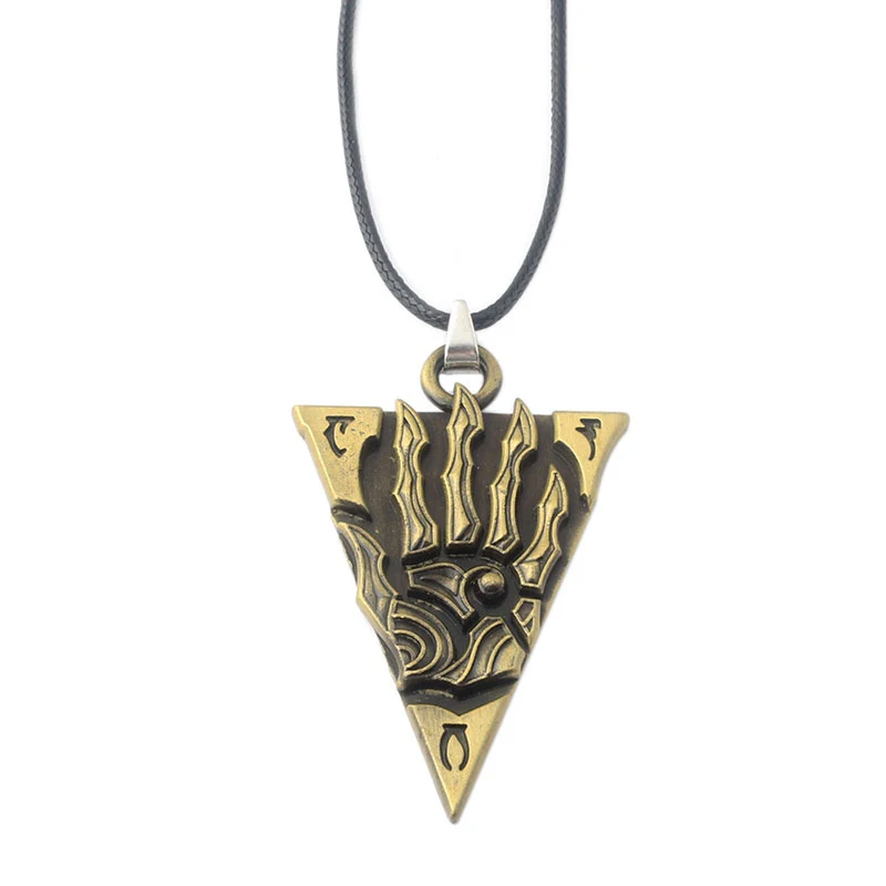 Açık İş Gemstone Kolye Anahtarlık Zinc Alaşımlı Kolye Ucu Hem şık hem de pratik bir aksesuar, anahtarlarınızı veya kolye ucunuzu güzelleştirmek için ideal.