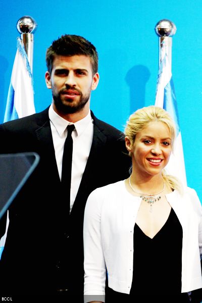 The international superstar posted on her Twitter profile the following message: "Visit page @unicef #babyshower to see 1st photo of my 2 angels and to help underprivileged children http://uni.cf/baby.Shak."