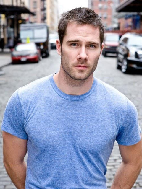 Luke Macfarlane Profile Pics Dp Images