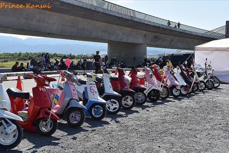 ステップワゴンの昭和の車・街道レーサー・旧車イベント・亀岡昭和フェスティバル・デコトラと昭和の原チャリに関するカスタム事例の投稿画像5枚目