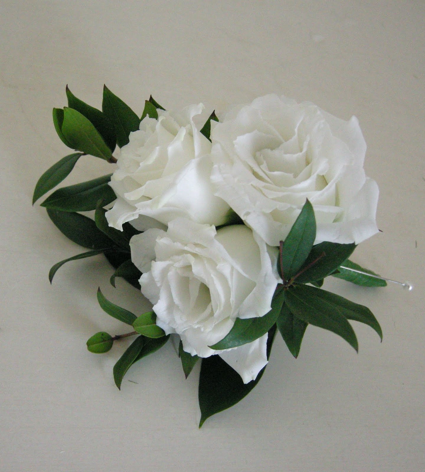 white and green bridal bouquet