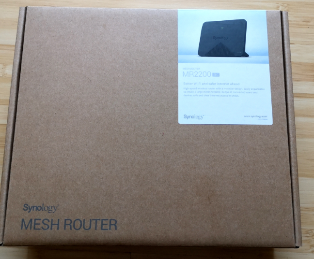 บรรจุภัณฑ์ของ Synology MR2200ac