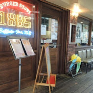 1885 BURGER STORE