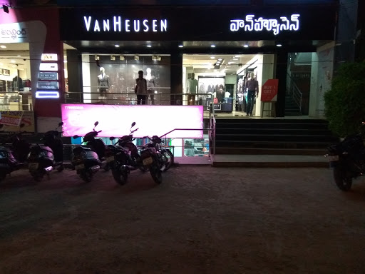 Van Heusen - AS Rao Nagar, Bhavani Arcade, Patanjali Stores Ln, Maruthi Arcade, Swamik Nagar, Dr AS Rao Nagar, Secunderabad, Telangana 500062, India, Formal_Clothing_Store, state TS