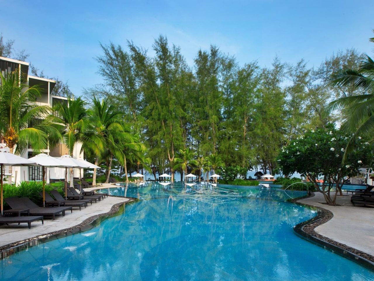 9 ที่พักภูเก็ตติดทะเล มีชายหาดส่วนตัว ราคาถูก เริ่มต้นแค่หลักร้อย! 9 ที่พักภูเก็ตติดทะเล มีชายหาดส่วนตัว ราคาถูก เริ่มต้นแค่หลักร้อย!