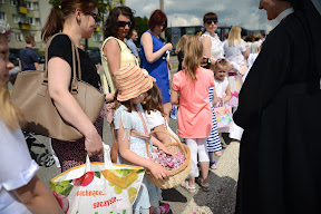 ,,Boże Ciało,,Parafia NMP.Matki Kościoła Świdnik 26.05.2016.fot.Mariusz Kiryła (1 z 1)-92.jpg