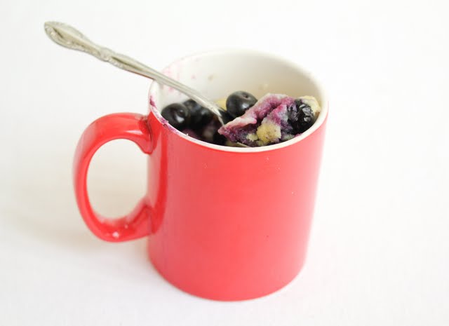 blueberry mug cake