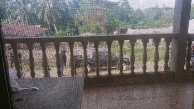 DSS Invade AD Chieftain's Home In Ondo State,Whisk Him Away(Photos) FB_IMG_1480172847145