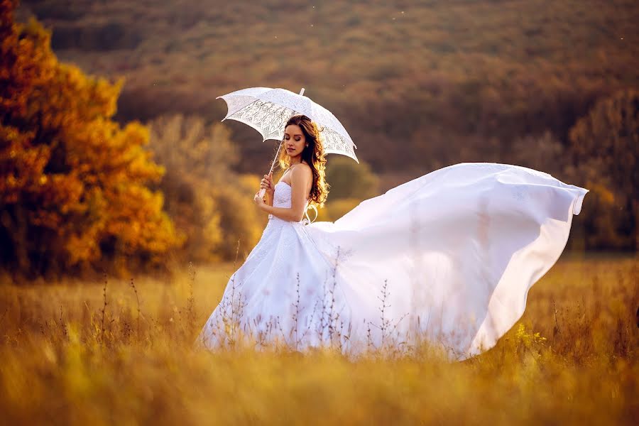 Fotografo di matrimoni Balazs Urban (urbanphoto). Foto del 24 ottobre 2019