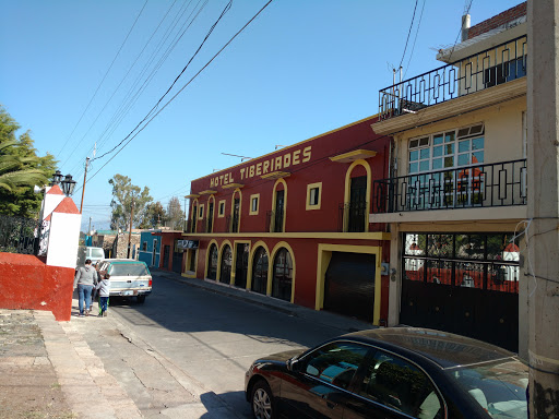 Hotel Tiberiades, Calle Santa María 50, Barrio de Santa Maria, 38940 Yuriria, Gto., México, Alojamiento en interiores | GTO