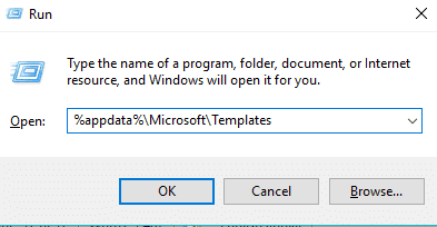 V dialogovém okně Spustit zadejte příkaz %appdata%\Microsoft\Templates.  Klikněte na OK