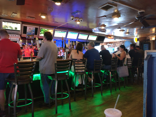 Seafood Restaurant «Sam The Clam Pub & Grub», reviews and photos, 1303 Meriden-Waterbury Turnpike, Plantsville, CT 06479, USA