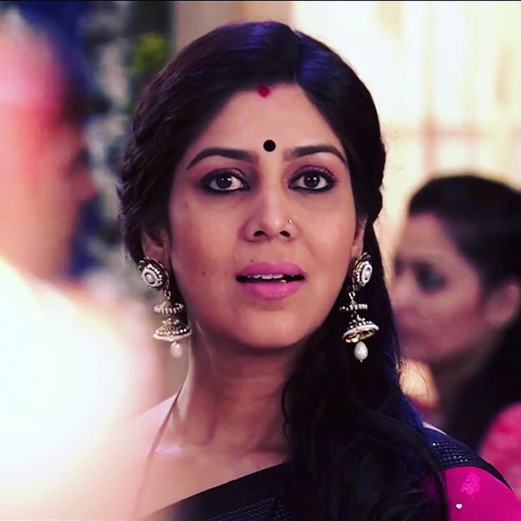 Sakshi Tanwar Latest Hot Saree Photos 