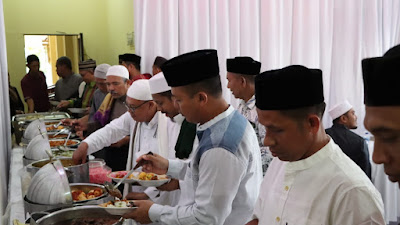 Usai Sholat Ied, Kapolres Gelar Halal Binhalal di Mapolres Aceh Barat