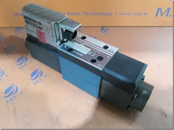 BOSCH 0 811 404 772 [SERVO VALVE]