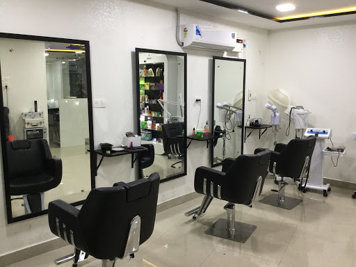 May Flower Beauty Parlour, No. 33, Kamatchiamman Koil Street, Behind Tanishq Jewelers, Heritage Town, Puducherry 605001, India, Beauty_Parlour, state PY