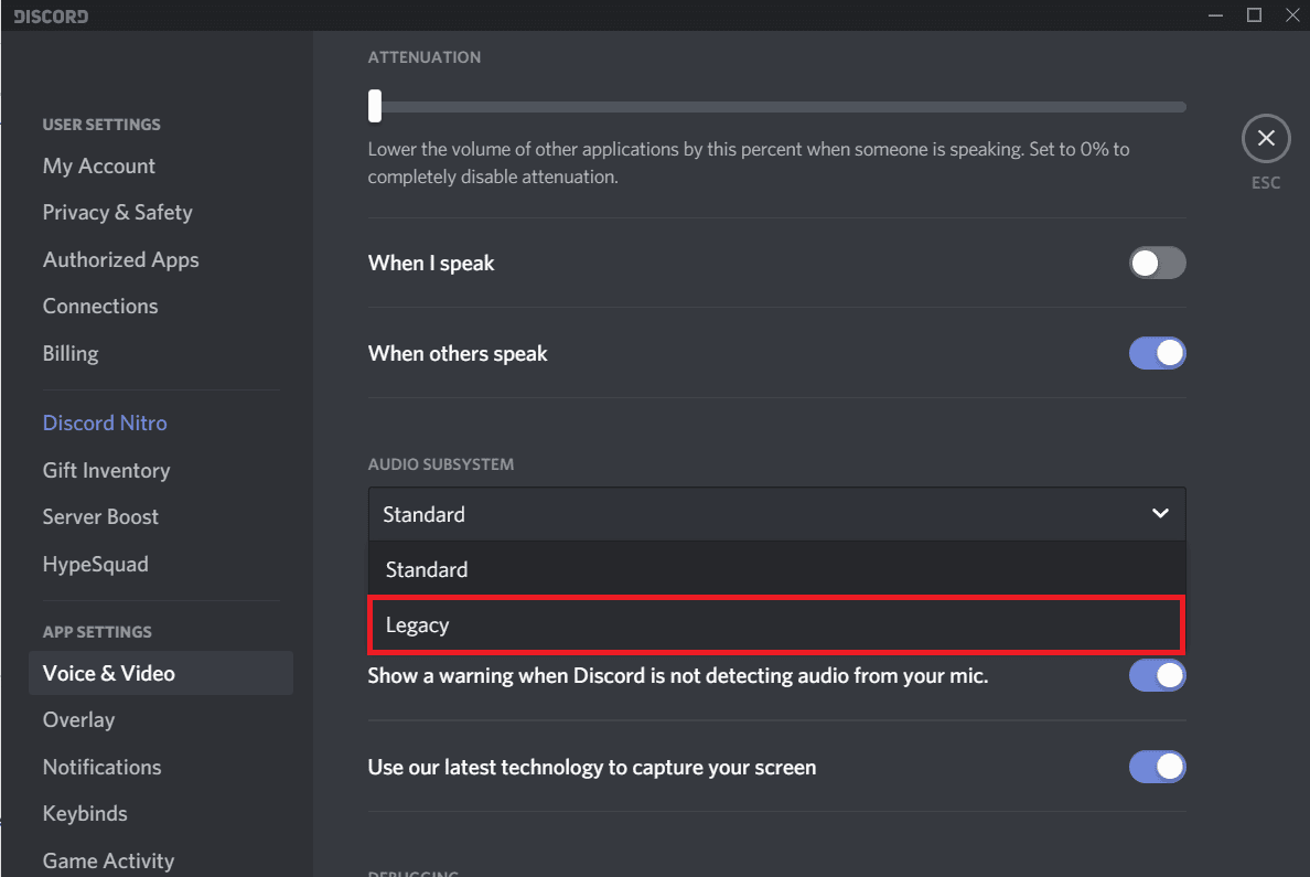 Desplácese hacia abajo en el panel derecho para encontrar Audio Subsystem y seleccione Legacy