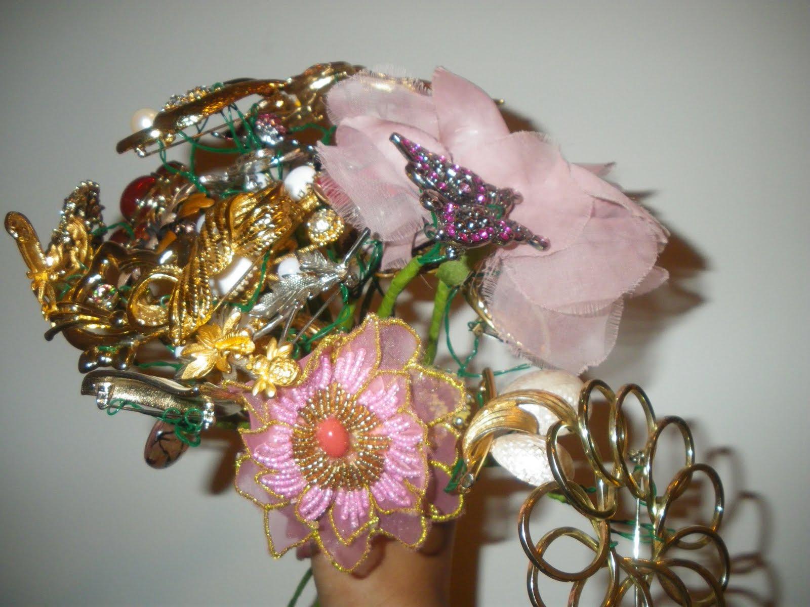 wedding brooch bouquet