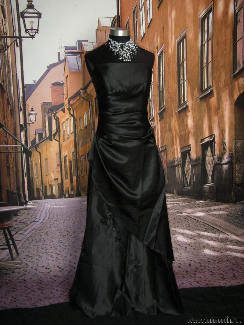 black gothic wedding dresses