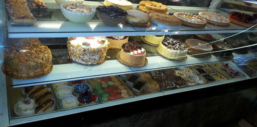 Bakery «La Renaissance Patisserie Francaise of Scarsdale», reviews and photos, 9 Harwood Ct, Scarsdale, NY 10583, USA