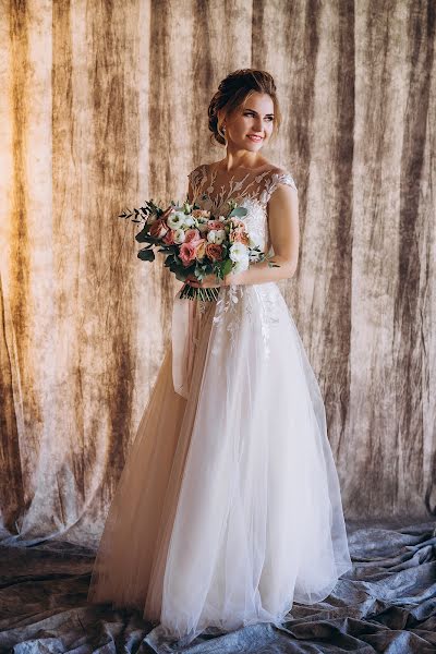 Wedding photographer Antonina Meshkova (theperfect). Photo of 10 December 2018