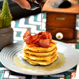 Bacon and Maple Syrup Pancakes