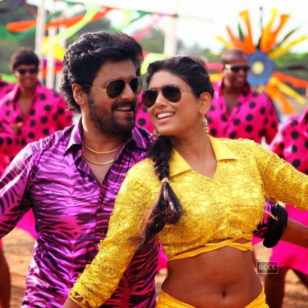 A still from the Tamil movie Pattaya Kelappanum Pandiya.