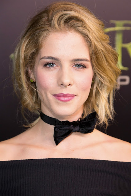 Emily Bett Rickards Awesome Profile Pics