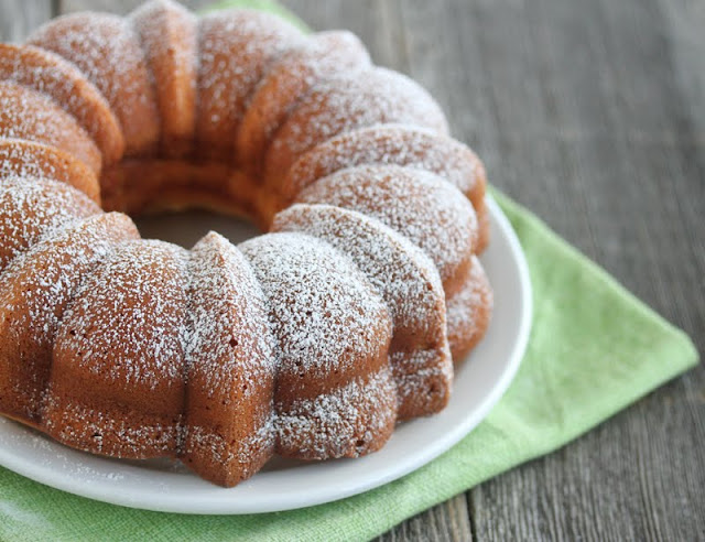 photo of a pound cake