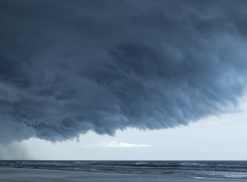 shelf-cloud-8