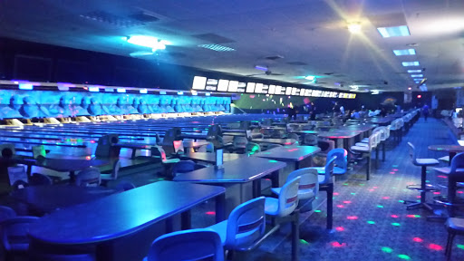 Bowling Alley «Cedar Rapids Bowling Center & Volleys On Blairs Ferry», reviews and photos, 265 Blairs Ferry Rd NE, Cedar Rapids, IA 52402, USA