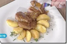 Filetti di maialino alla senape con mele caramellate