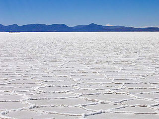 파일:external/upload.wikimedia.org/320px-Salar_Uyuni_au01.jpg