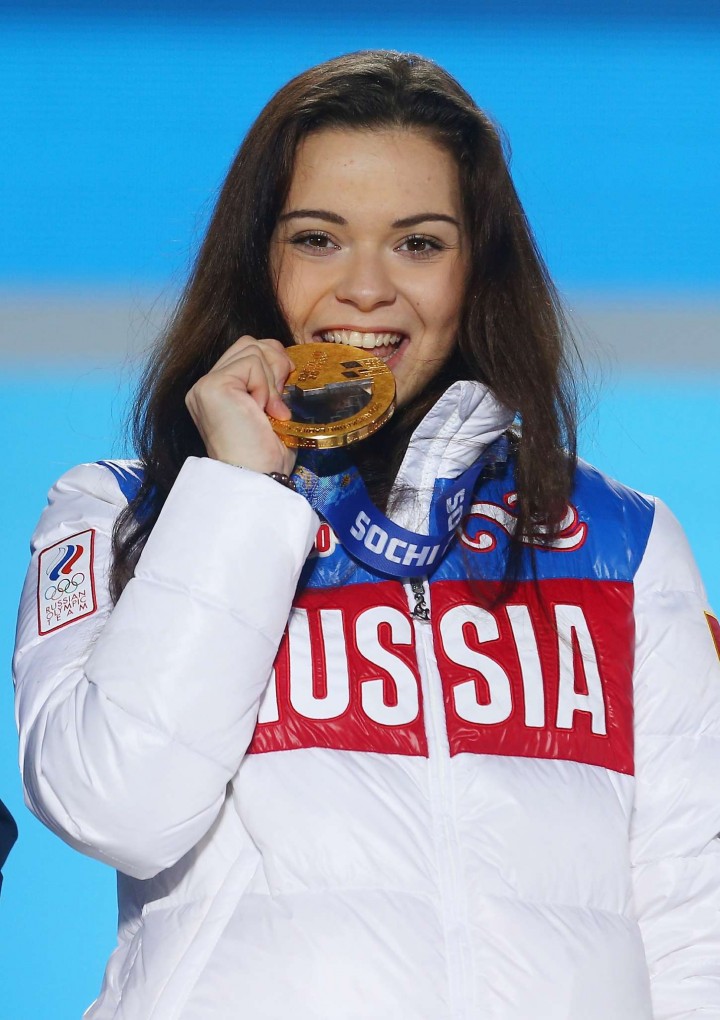 파일:external/www.gotceleb.com/Adelina-Sotnikova-Photo:-2014-Sochi-Performance--75-720x1020.jpg