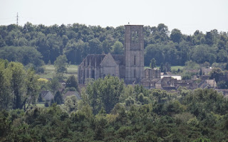 Basilique Saint-Mathurin de Larchant.