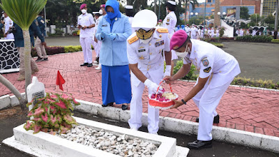 Jelang Hari Dharma Samudera,  TNI AL Ziarah Ke TMP Kusuma Bangsa Surabaya