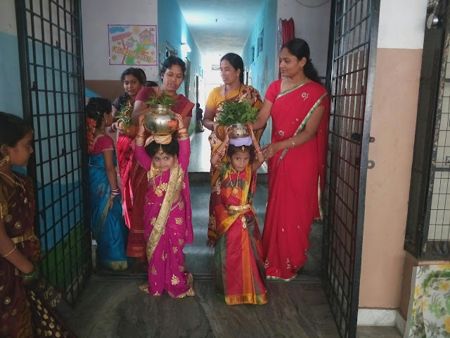 Delhi Lal Darwaja Bonaalu 2019 Begins With Festivities Delhi Lal Darwaja Bonaalu 2019 Begins With Festivities