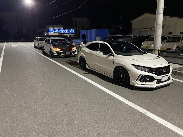 シビックタイプRの追跡調査・闇取引・シビック乗りは温かいに関するカスタム事例の投稿画像16枚目