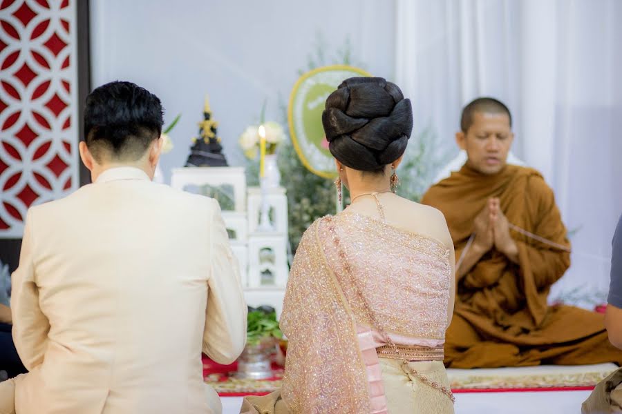 Fotógrafo de casamento Ekapan Pawanti (snapwedd). Foto de 8 de setembro 2020