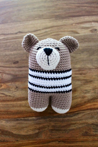 Not 2 late to craft: Òs bípede per en Marc ganxet Lanukas / Two legged bear for Marc crochet Lanukas