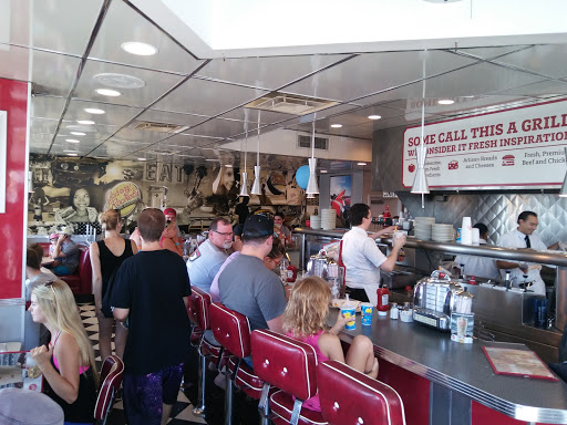 Hamburger Restaurant «Johnny Rockets», reviews and photos, 188 S Coast Hwy, Laguna Beach, CA 92651, USA