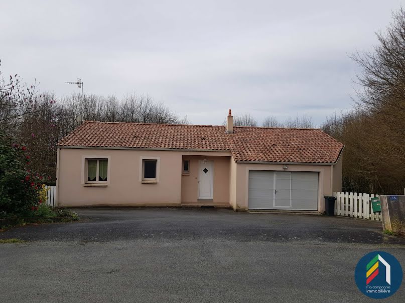 Vente maison 4 pièces 92 m² à Pouzauges (85700), 160 000 €