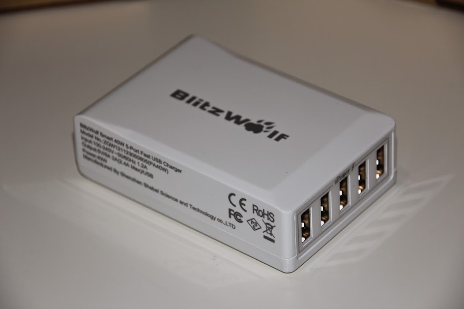 Banggood: Зарядное устройство для гаджетов - BlitzWolf™ 40W Smart 5-Port High Speed Desktop USB Charger