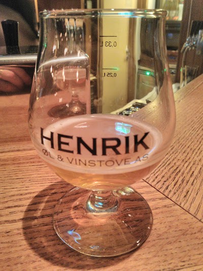 Photos of Henrik &oslash;l- og vinstove