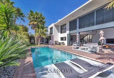 House with pool and terrace 1