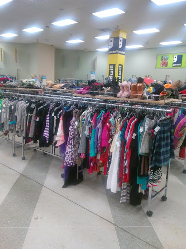 Clothing Store «GoodWill», reviews and photos, 1356 E Vine St, Kissimmee, FL 34744, USA