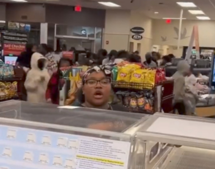 Looting Video Footage Group Of Black People Ransack Wawa Store In